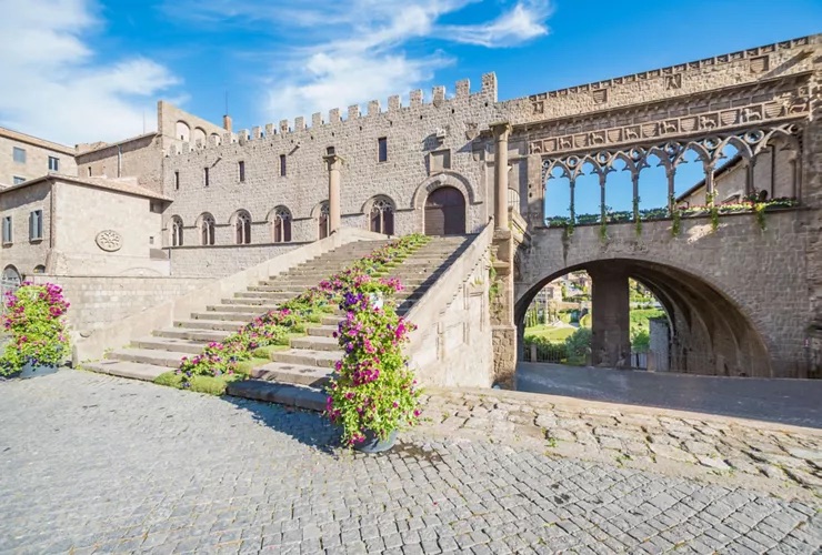 Veduta storica di Viterbo e della Tuscia per itinerari culturali