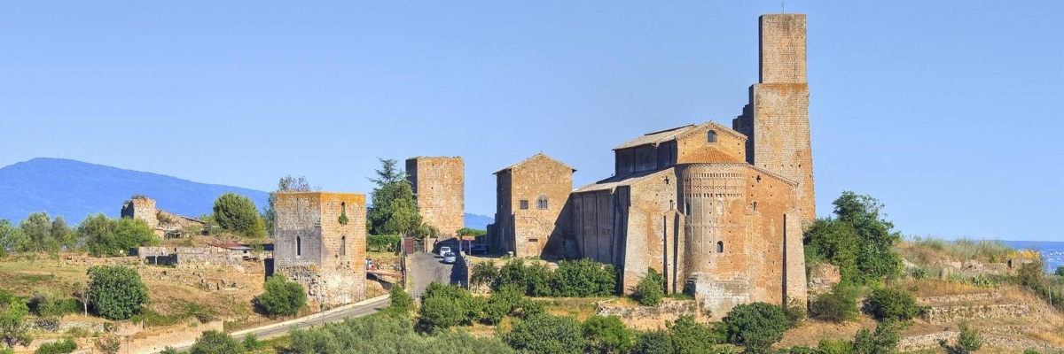 Panorama ampio della Tuscia vicino a Viterbo